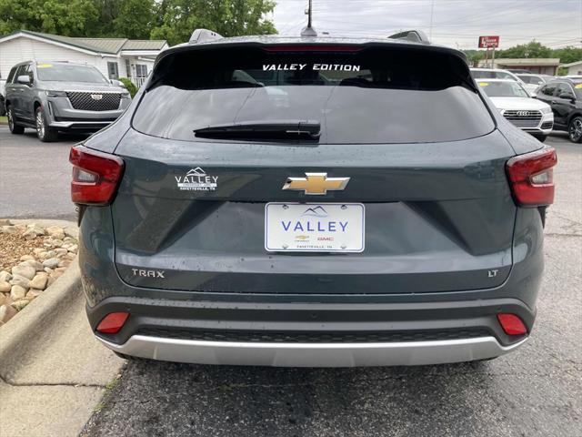 new 2025 Chevrolet Trax car, priced at $25,385