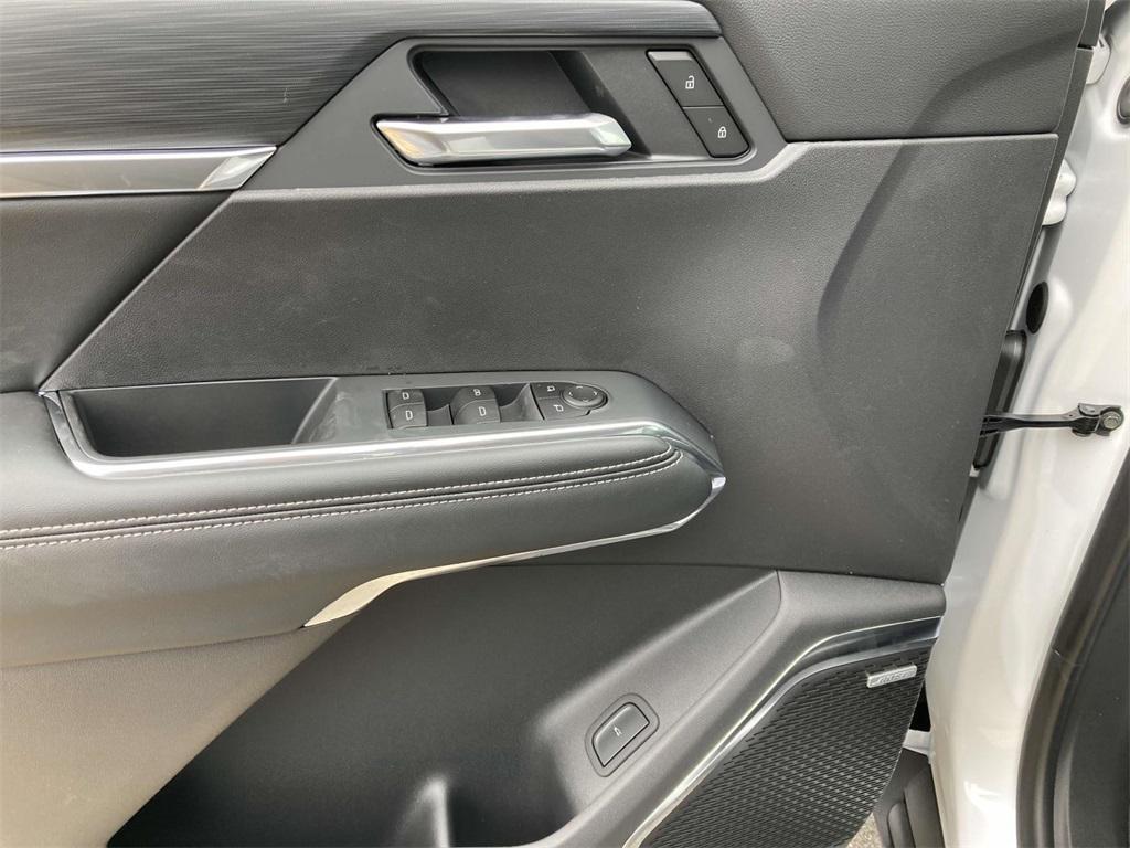 new 2025 GMC Acadia car, priced at $45,450
