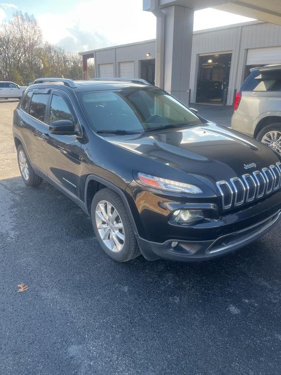 used 2015 Jeep Cherokee car, priced at $11,977