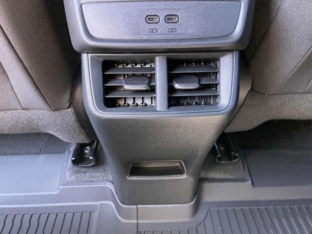 new 2026 Chevrolet Equinox car, priced at $30,785