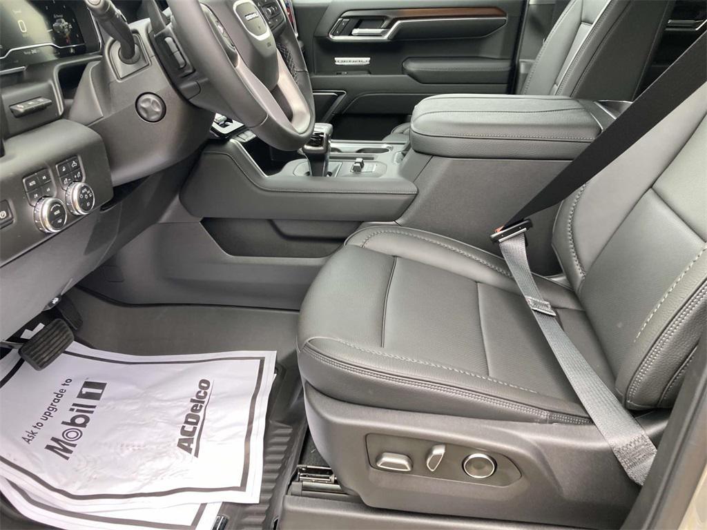 new 2025 GMC Sierra 1500 car, priced at $76,235