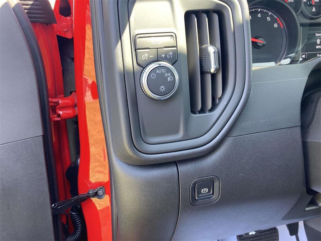 new 2026 GMC Sierra 1500 car, priced at $42,290