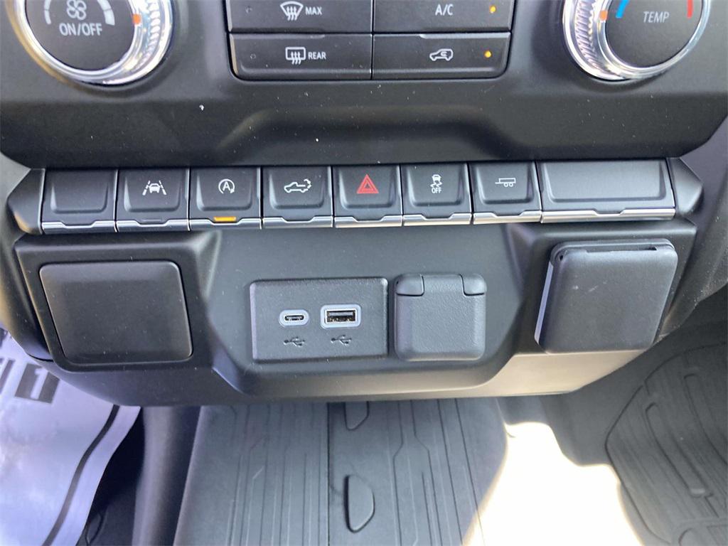 new 2026 GMC Sierra 1500 car, priced at $42,290