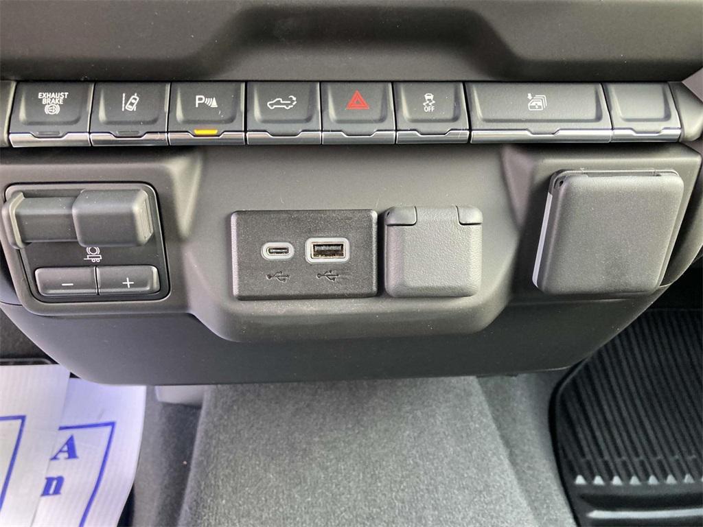 new 2025 Chevrolet Silverado 2500 car, priced at $59,985