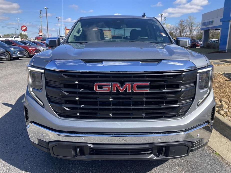 new 2024 GMC Sierra 1500 car, priced at $50,555