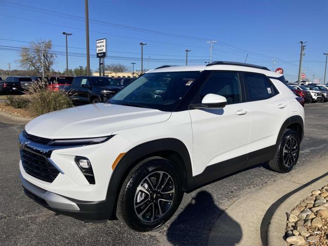 new 2025 Chevrolet TrailBlazer car, priced at $28,970