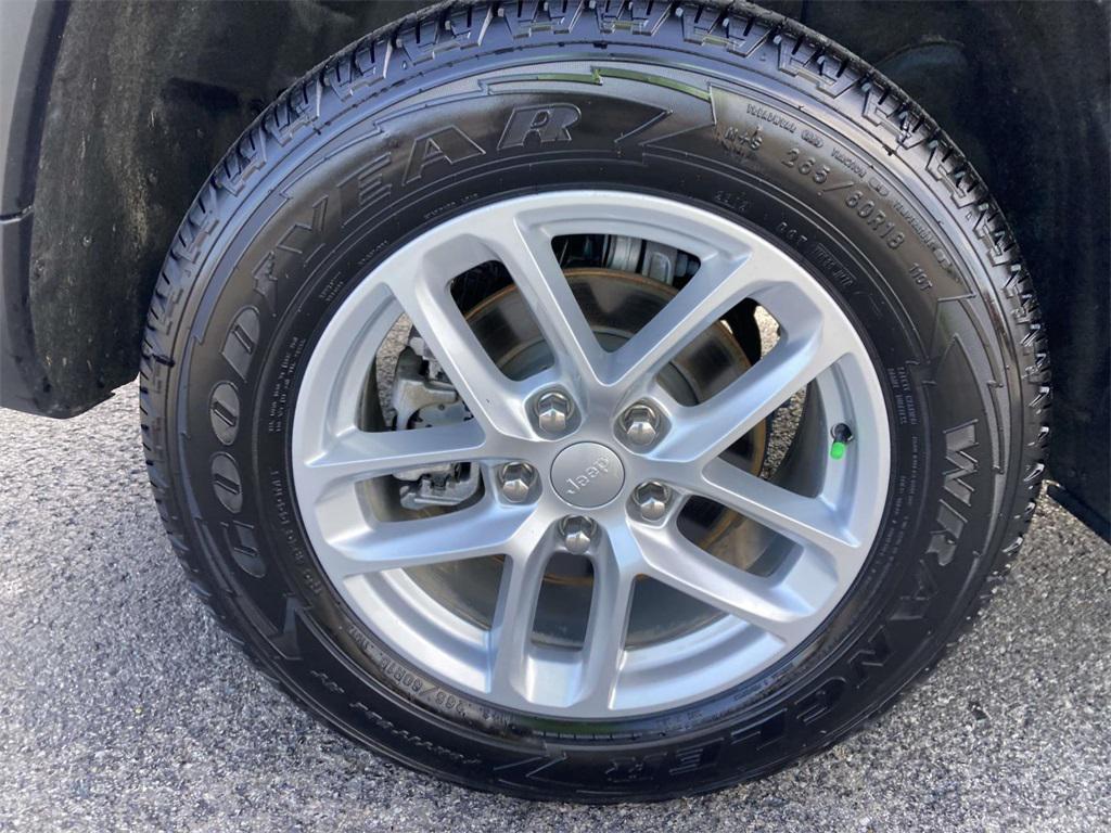 used 2023 Jeep Grand Cherokee car, priced at $27,211