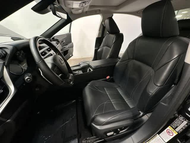 used 2019 Lexus ES 300h car, priced at $25,526