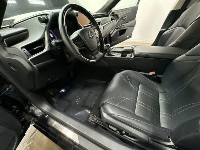 used 2019 Lexus ES 300h car, priced at $25,526