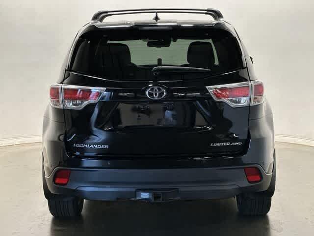 used 2016 Toyota Highlander car, priced at $19,297