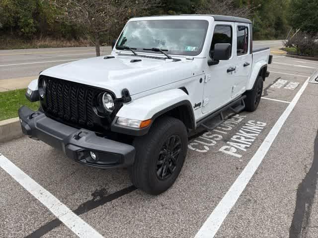 used 2022 Jeep Gladiator car, priced at $31,333