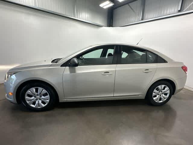 used 2013 Chevrolet Cruze car, priced at $7,999