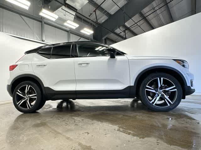 used 2020 Volvo XC40 car, priced at $24,039