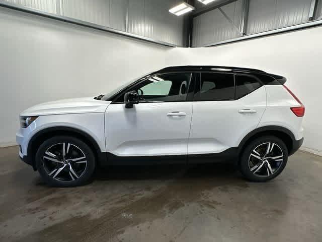 used 2020 Volvo XC40 car, priced at $24,039