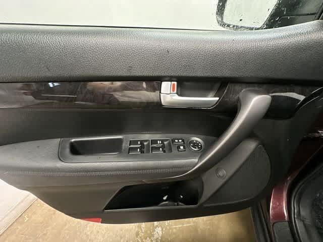 used 2014 Kia Sorento car, priced at $5,679