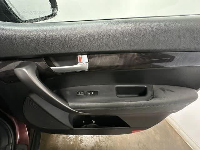 used 2014 Kia Sorento car, priced at $5,679