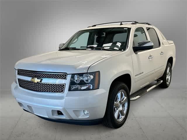 used 2013 Chevrolet Avalanche car, priced at $15,328