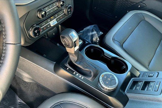 new 2025 Ford Bronco car, priced at $52,550