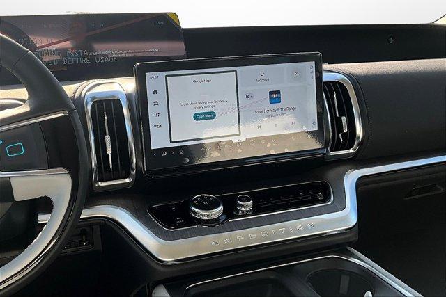 new 2025 Ford Expedition car, priced at $89,700
