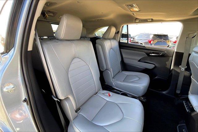 used 2024 Toyota Highlander car, priced at $45,495