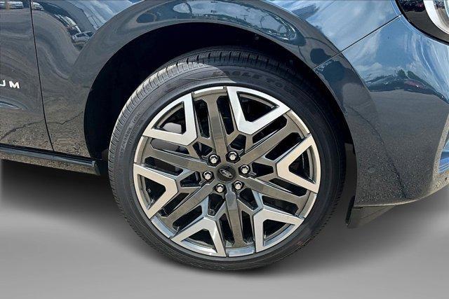 new 2025 Ford Expedition car, priced at $91,690