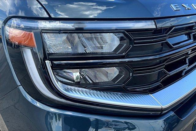 new 2025 Ford Expedition car, priced at $91,690