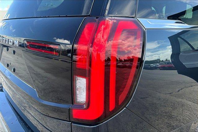 new 2025 Ford Expedition car, priced at $91,690