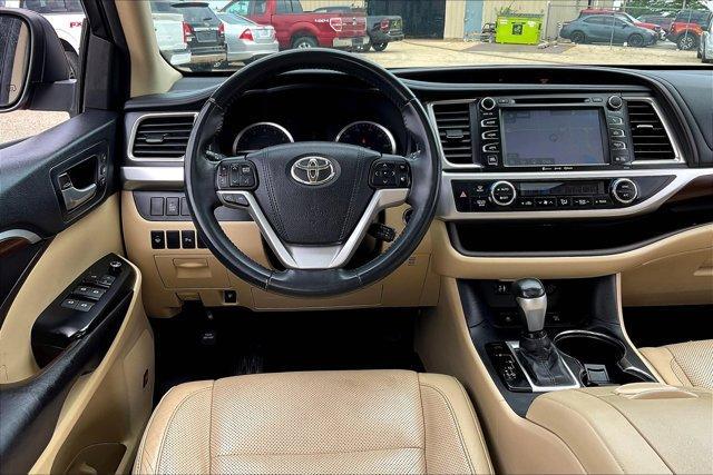 used 2016 Toyota Highlander car, priced at $20,545