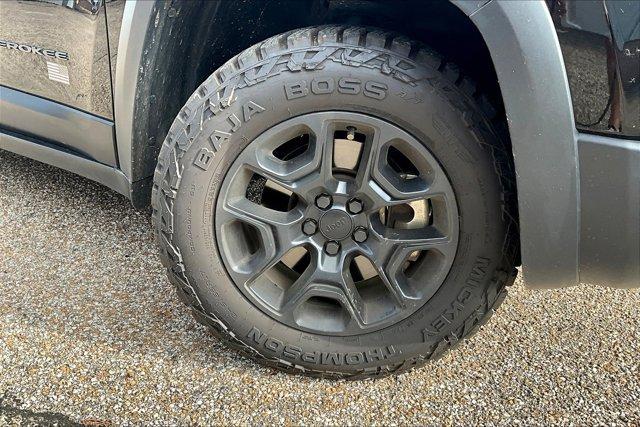 used 2021 Jeep Cherokee car, priced at $26,995