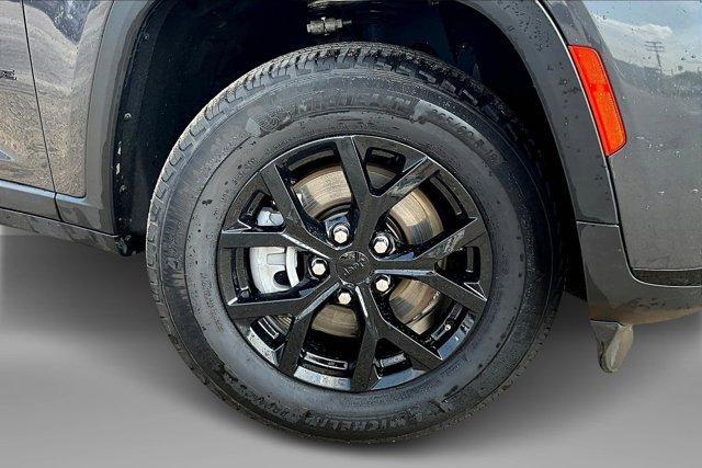 used 2024 Jeep Grand Cherokee L car, priced at $32,891