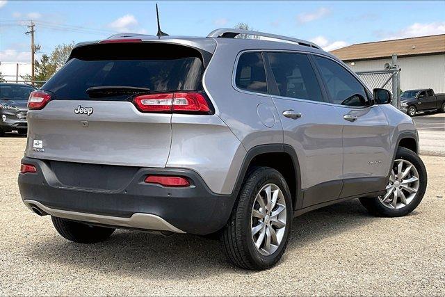 used 2018 Jeep Cherokee car, priced at $17,797