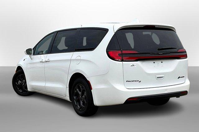 used 2022 Chrysler Pacifica Hybrid car, priced at $29,798