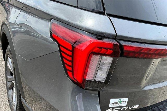 new 2025 Ford Explorer car, priced at $44,703