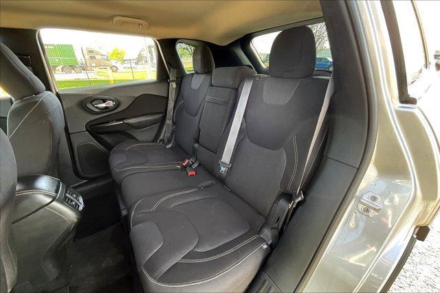 used 2015 Jeep Cherokee car, priced at $13,495