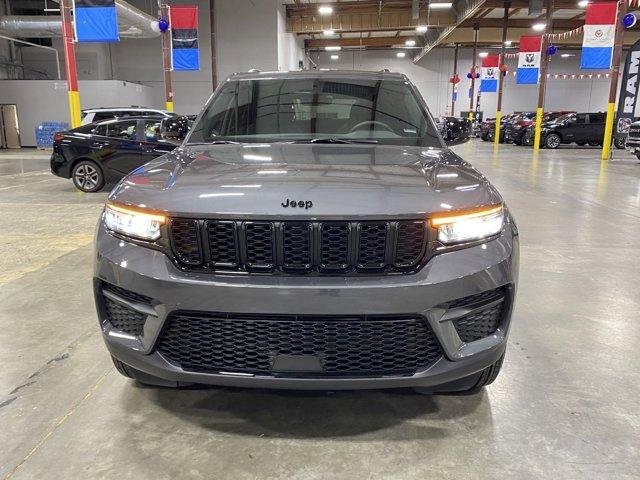 new 2025 Jeep Grand Cherokee car, priced at $41,995