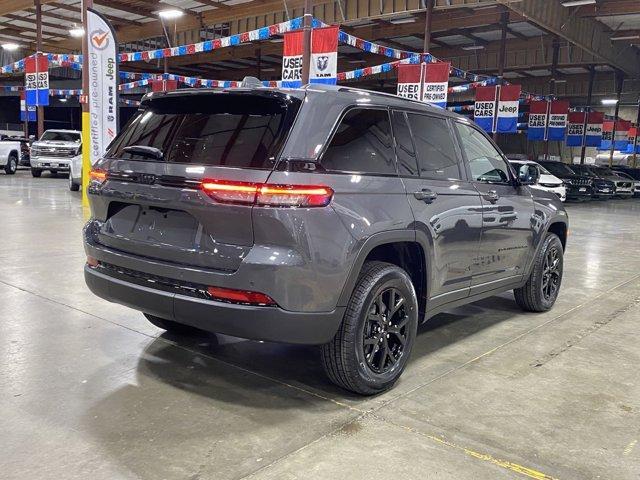 new 2025 Jeep Grand Cherokee car, priced at $41,995