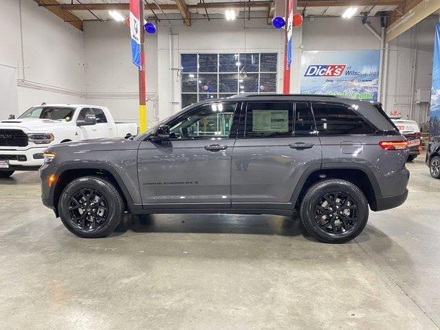 new 2025 Jeep Grand Cherokee car, priced at $41,995