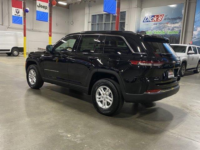 new 2025 Jeep Grand Cherokee car, priced at $38,995