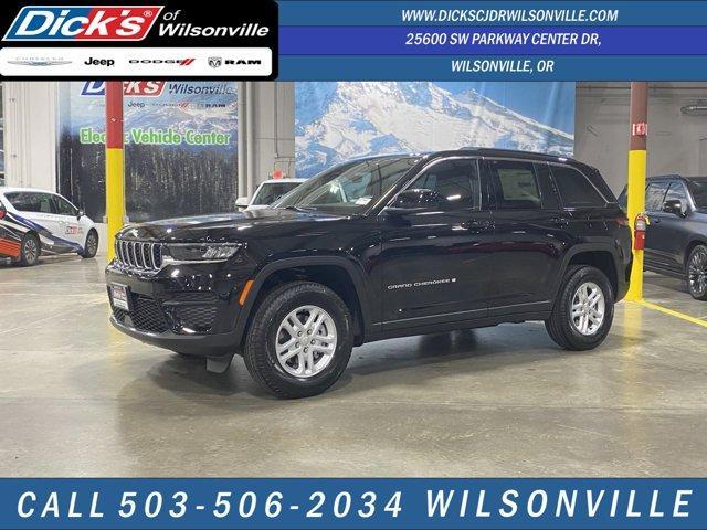 new 2025 Jeep Grand Cherokee car, priced at $38,995