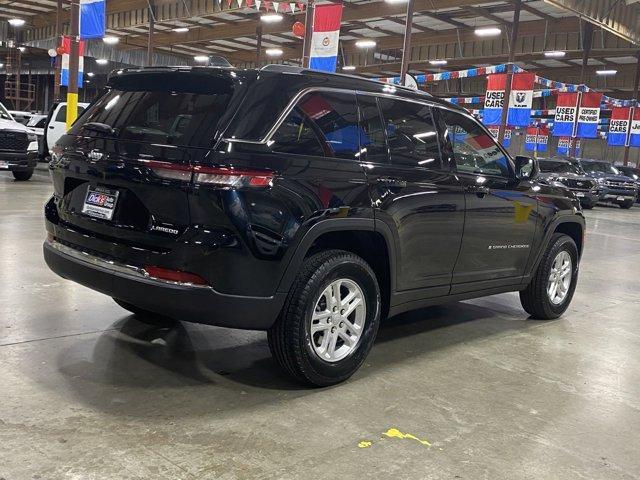 new 2025 Jeep Grand Cherokee car, priced at $38,995