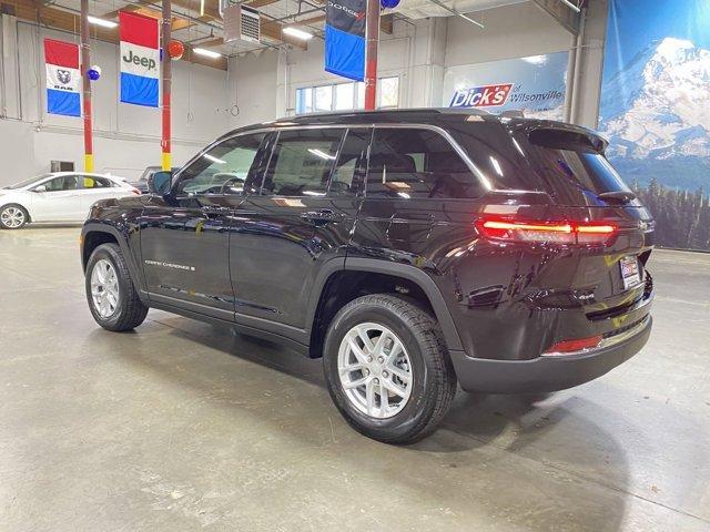 new 2025 Jeep Grand Cherokee car, priced at $42,470