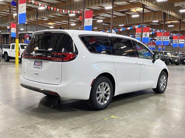 new 2024 Chrysler Pacifica car, priced at $42,995