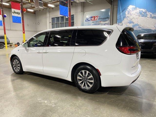 used 2022 Chrysler Pacifica Hybrid car, priced at $25,699