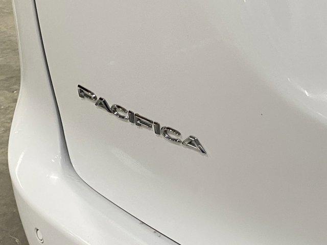 used 2022 Chrysler Pacifica Hybrid car, priced at $25,699