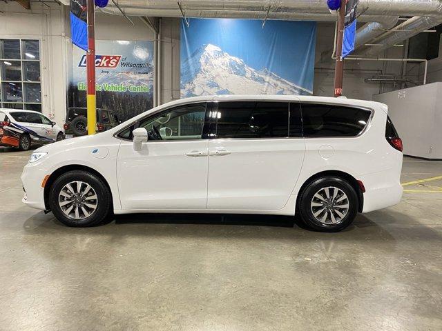 used 2022 Chrysler Pacifica Hybrid car, priced at $25,699