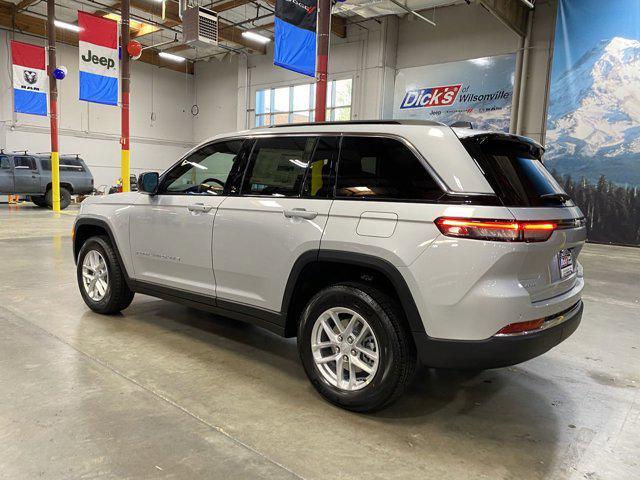 new 2024 Jeep Grand Cherokee car, priced at $34,995