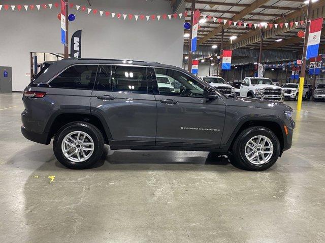 new 2025 Jeep Grand Cherokee car, priced at $39,995