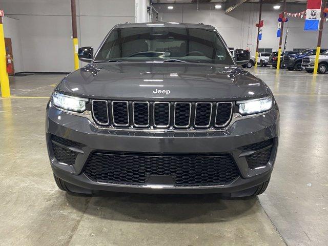 new 2025 Jeep Grand Cherokee car, priced at $39,995