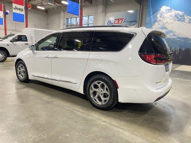 used 2022 Chrysler Pacifica car, priced at $25,000