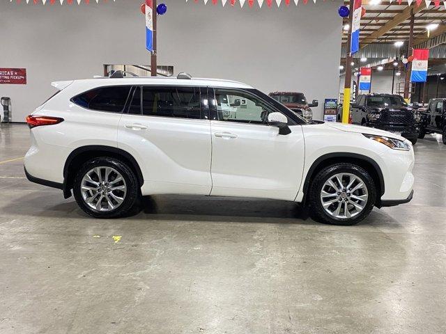 used 2020 Toyota Highlander car, priced at $29,798